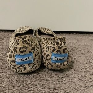 Toms leopard ballet flat
